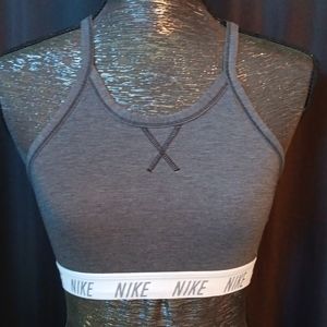 NIKE SPORT BRA SIZE SMALL